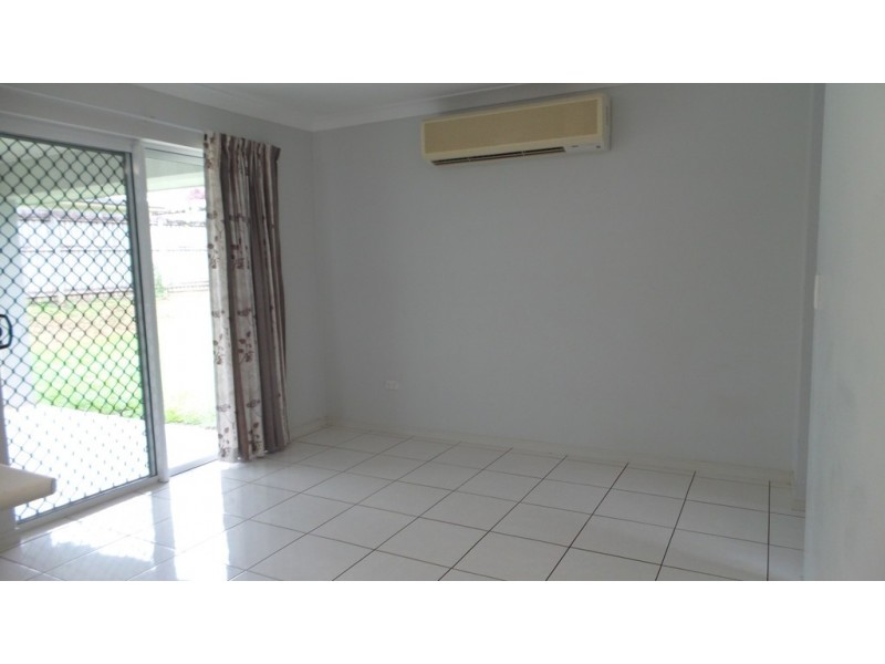 1 Manoi Close, Bentley Park QLD 4869
