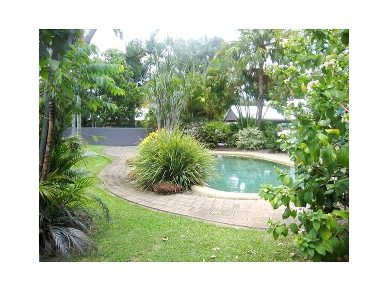 6/40-42 Old Smithfield Road, Freshwater QLD 4870