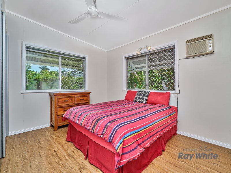 3 Chaplain Avenue, Manunda QLD 4870
