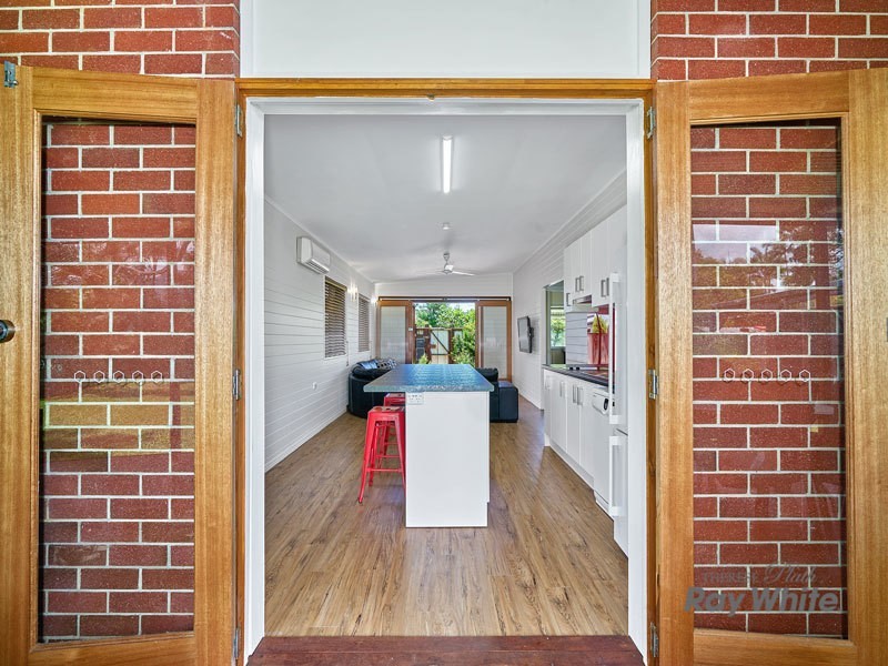 3 Chaplain Avenue, Manunda QLD 4870