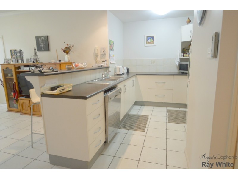 8/30-32 Digger Street, Cairns North QLD 4870