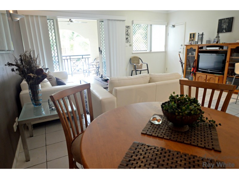 8/30-32 Digger Street, Cairns North QLD 4870