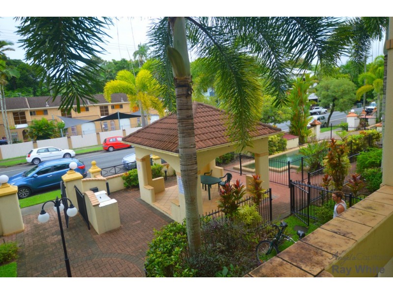 8/30-32 Digger Street, Cairns North QLD 4870