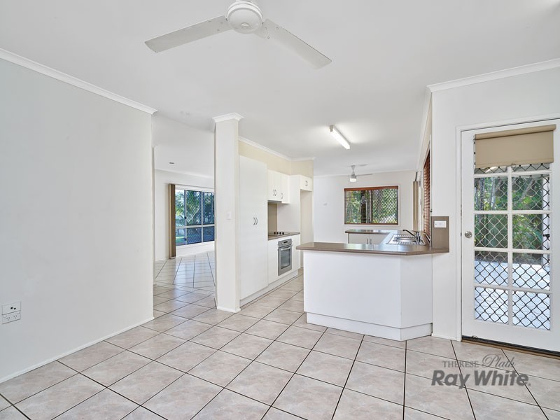 1 Summer Hill Drive, Mooroobool QLD 4870