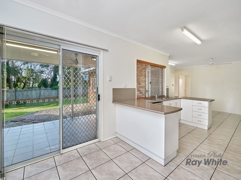1 Summer Hill Drive, Mooroobool QLD 4870