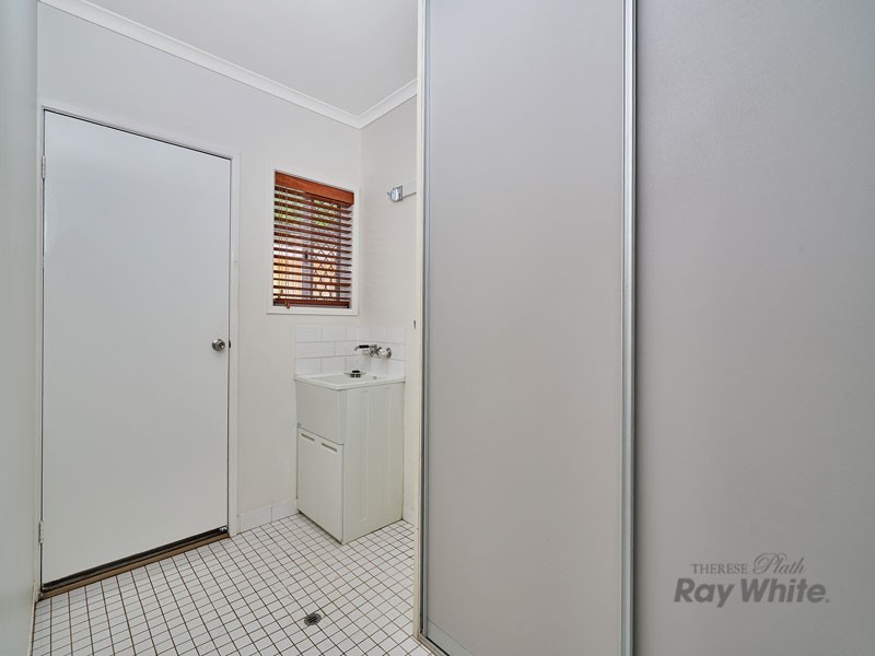 1 Summer Hill Drive, Mooroobool QLD 4870