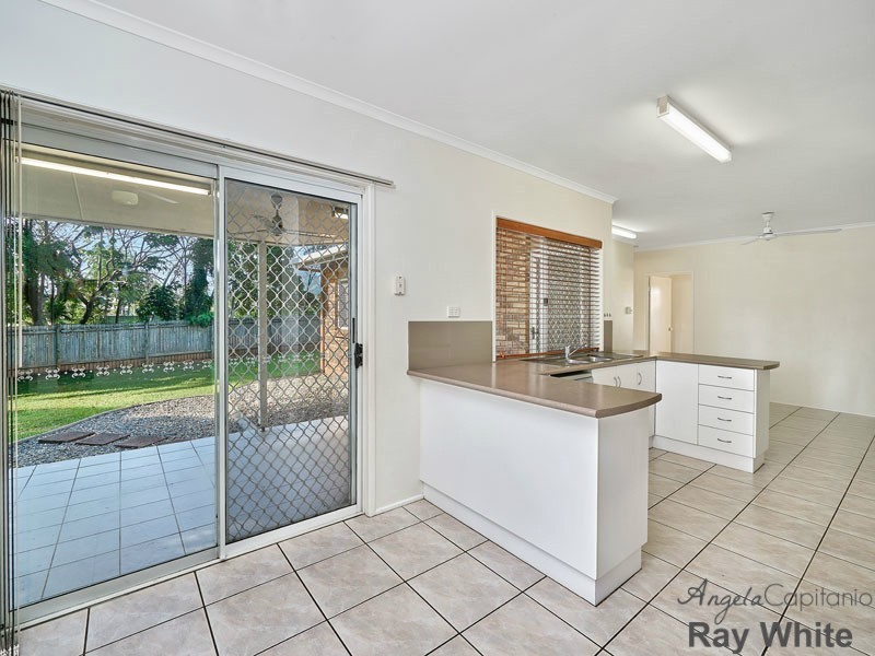 1 Summer Hill Drive, Mooroobool QLD 4870