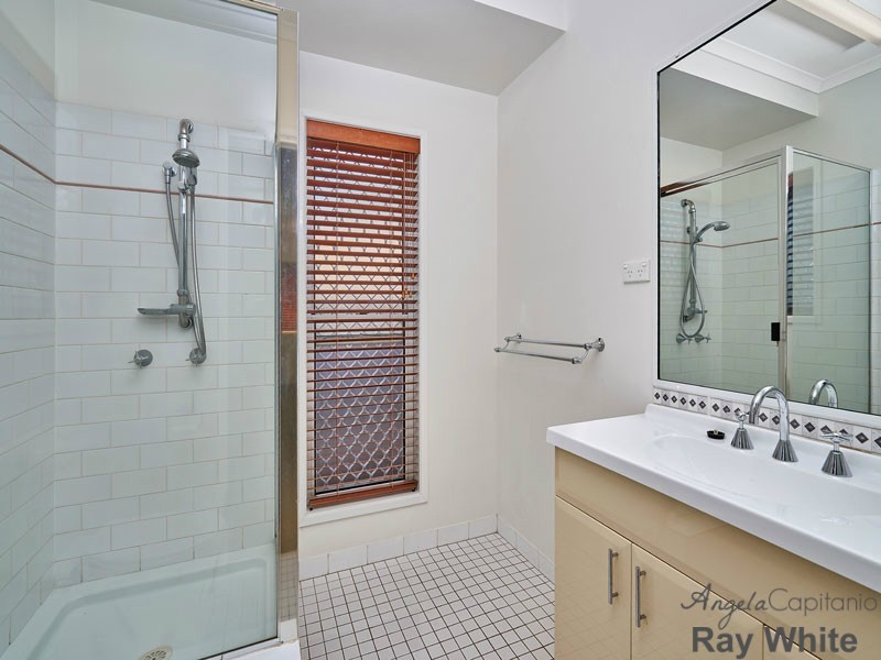 1 Summer Hill Drive, Mooroobool QLD 4870