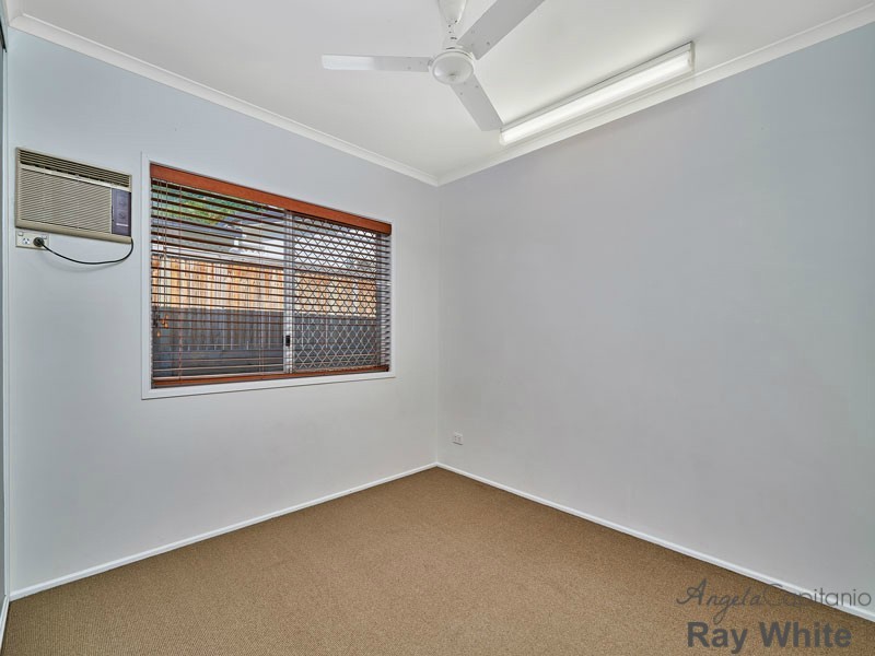 1 Summer Hill Drive, Mooroobool QLD 4870