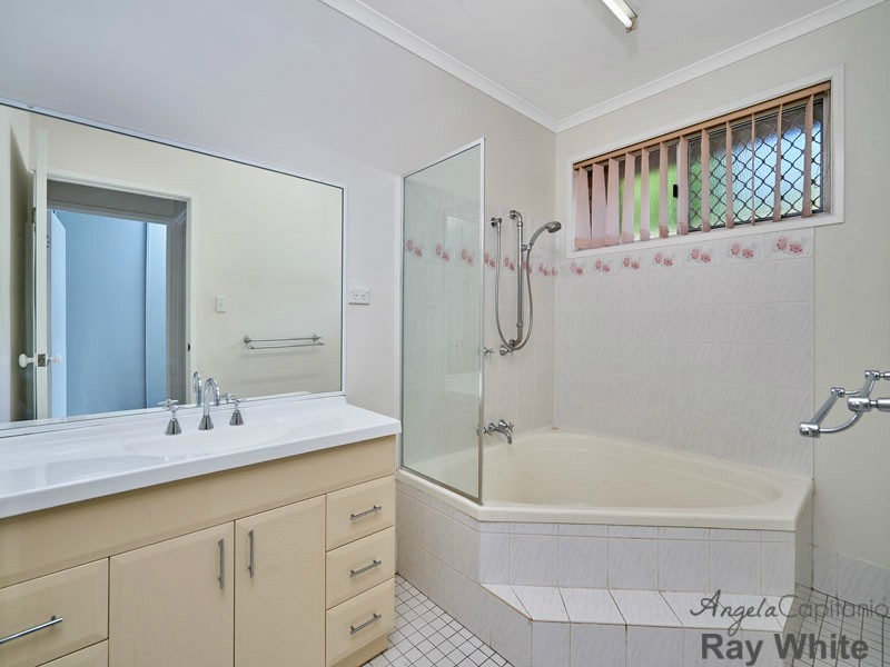 1 Summer Hill Drive, Mooroobool QLD 4870