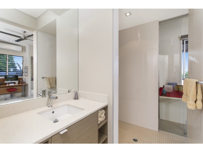 44 Gloucester Street, Whitfield QLD 4870