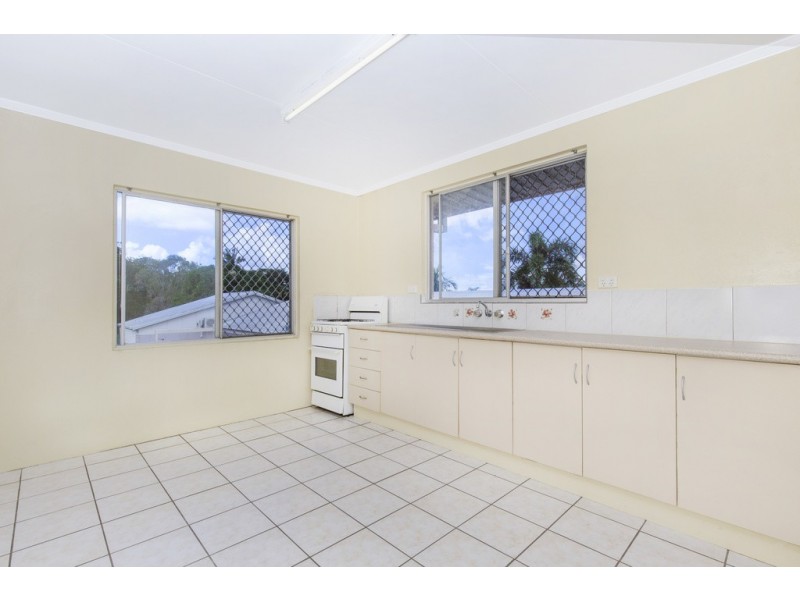 180 McManus Street, Whitfield QLD 4870