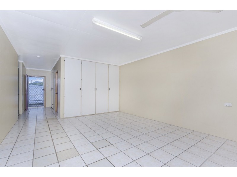 180 McManus Street, Whitfield QLD 4870