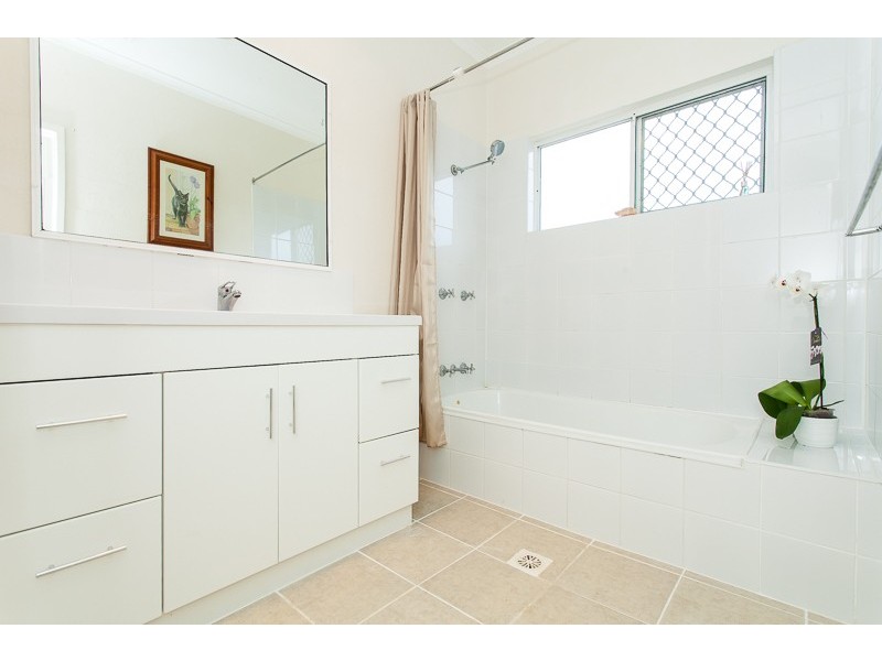 64 Resolution Drive, Bentley Park QLD 4869