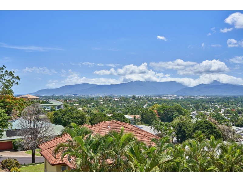 48 Summer Hill Drive, Mooroobool QLD 4870