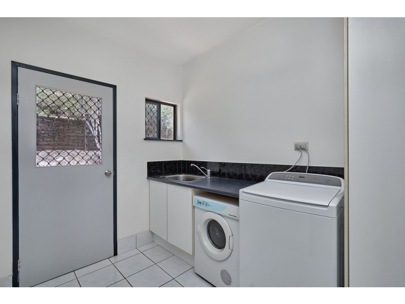 48 Summer Hill Drive, Mooroobool QLD 4870