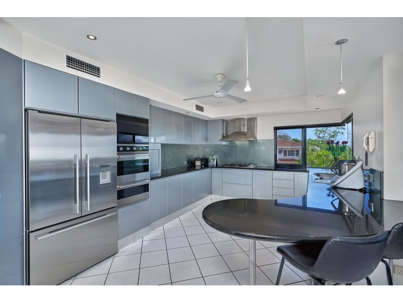 48 Summer Hill Drive, Mooroobool QLD 4870