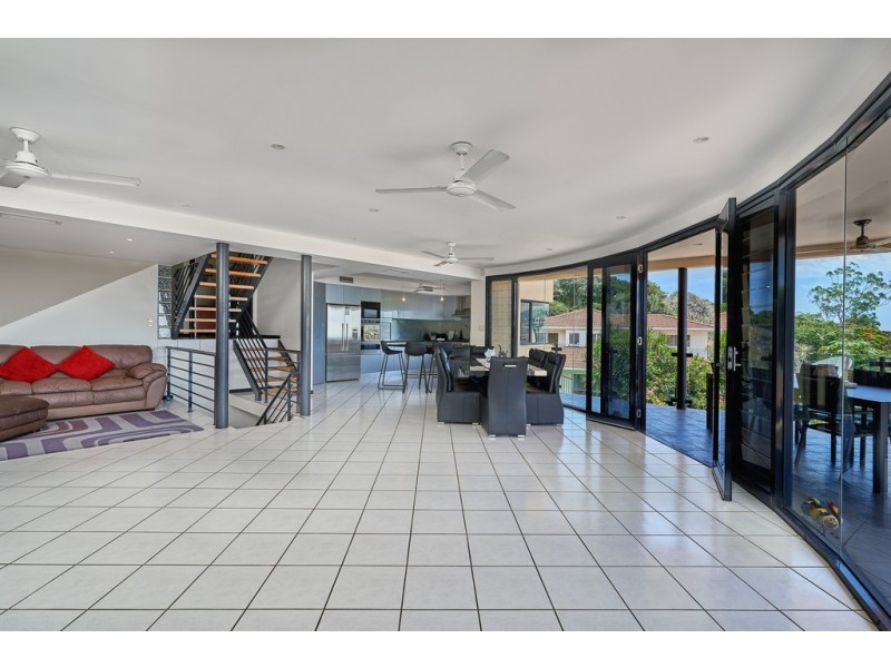 48 Summer Hill Drive, Mooroobool QLD 4870