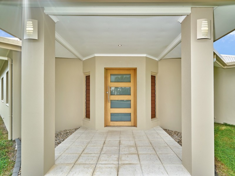 25 Fossilbrook Bend, Trinity Park QLD 4879