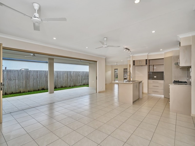 25 Fossilbrook Bend, Trinity Park QLD 4879