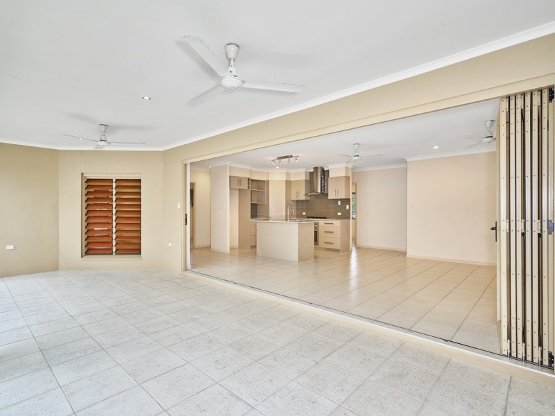 25 Fossilbrook Bend, Trinity Park QLD 4879