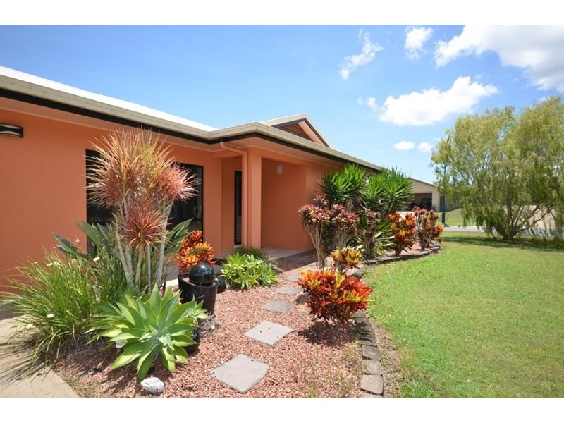 2 Tin Sang Close, Edmonton QLD 4869