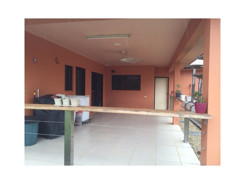 2 Tin Sang Close, Edmonton QLD 4869