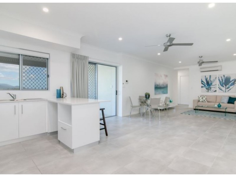 4/211-212 Kamerunga Road, Freshwater QLD 4870