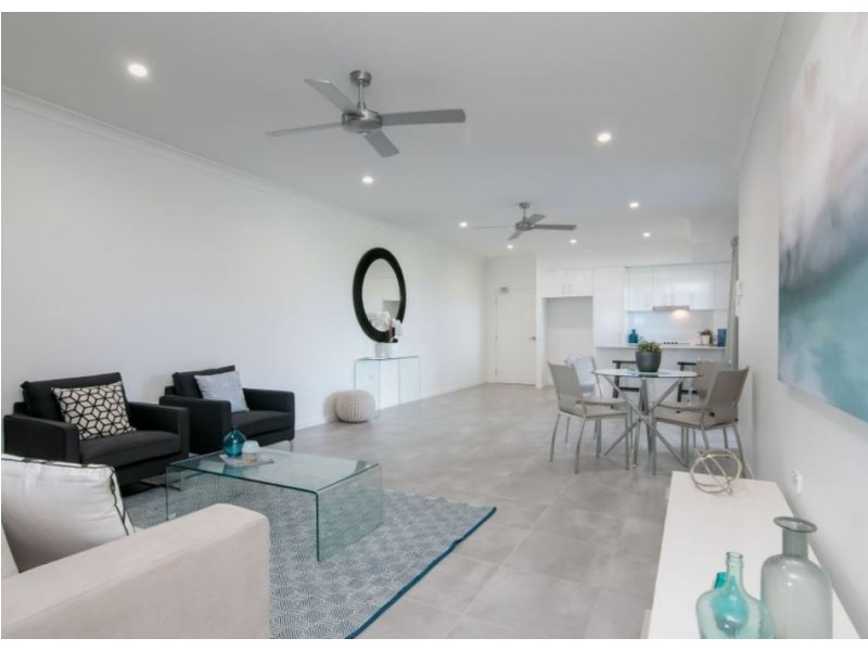 4/211-212 Kamerunga Road, Freshwater QLD 4870