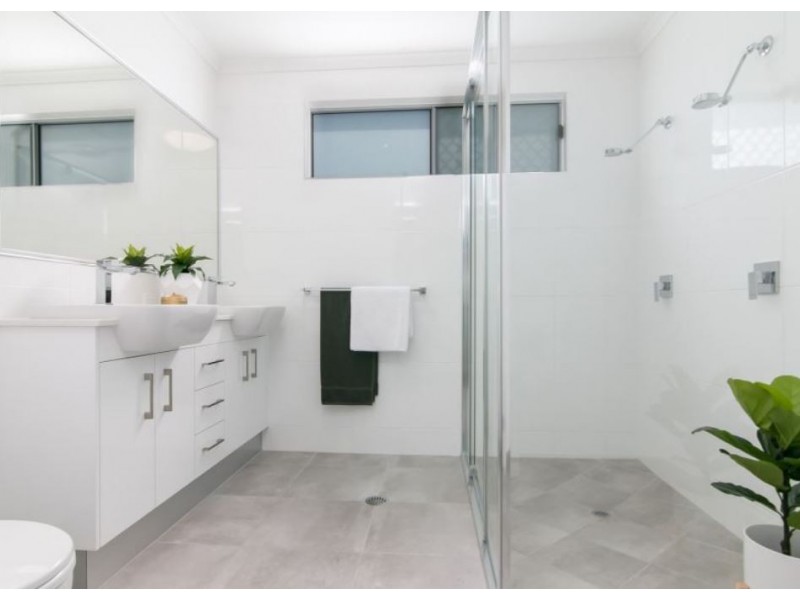 4/211-212 Kamerunga Road, Freshwater QLD 4870