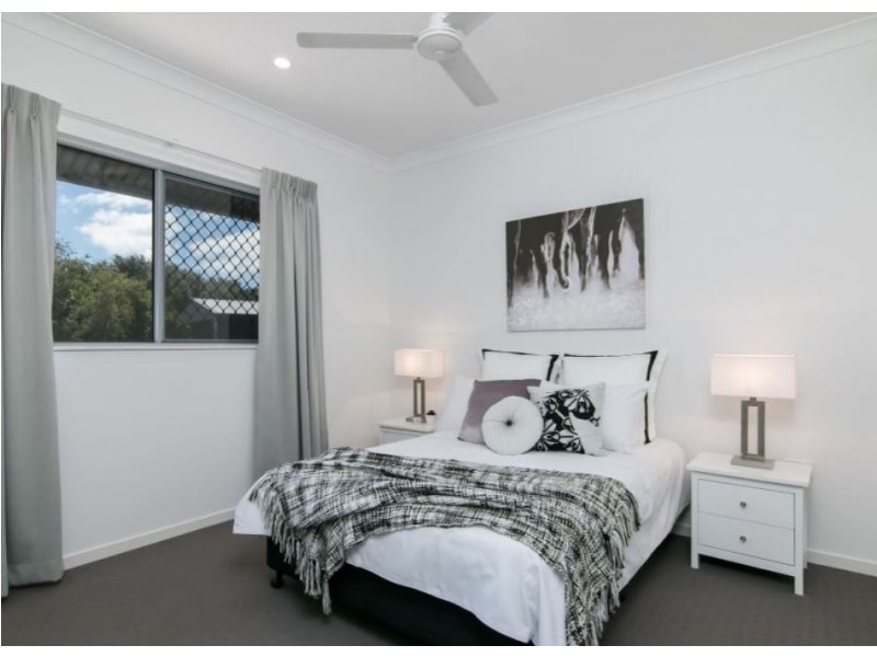 4/211-212 Kamerunga Road, Freshwater QLD 4870