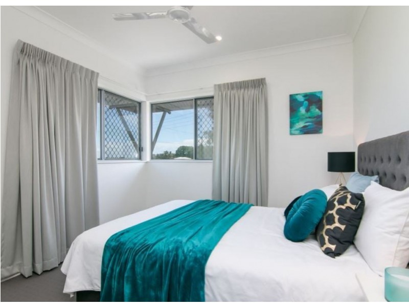 4/211-212 Kamerunga Road, Freshwater QLD 4870