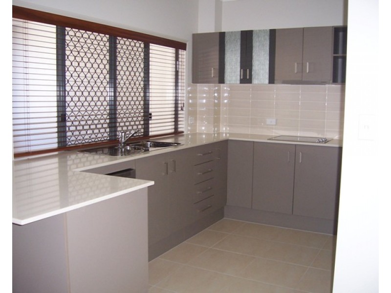 15/14-16 Macilwraith Street, Manoora QLD 4870