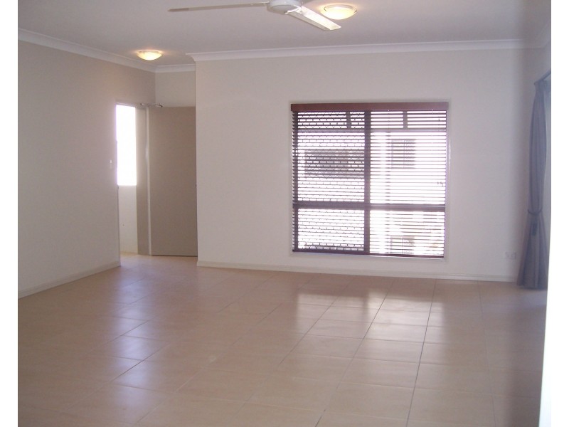 15/14-16 Macilwraith Street, Manoora QLD 4870
