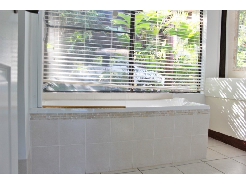 Bayview Heights QLD 4868