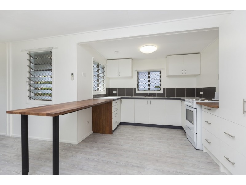 13 Ascot Avenue, Westcourt QLD 4870