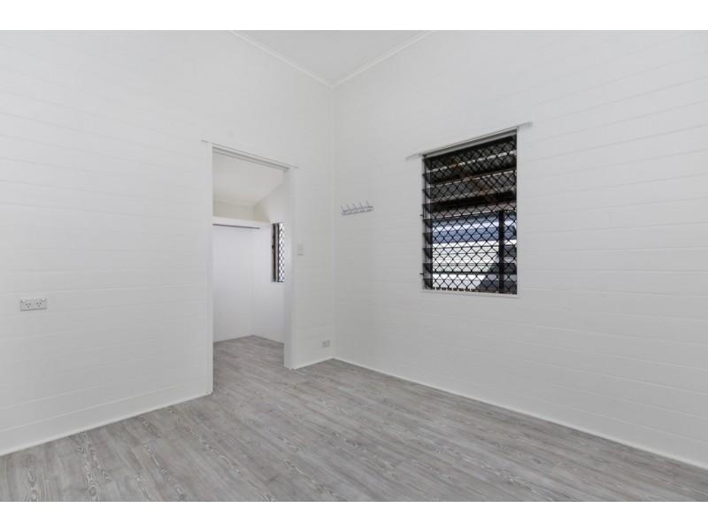 13 Ascot Avenue, Westcourt QLD 4870