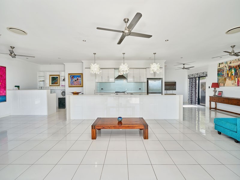 10 Sunbird Drive, Woree QLD 4868