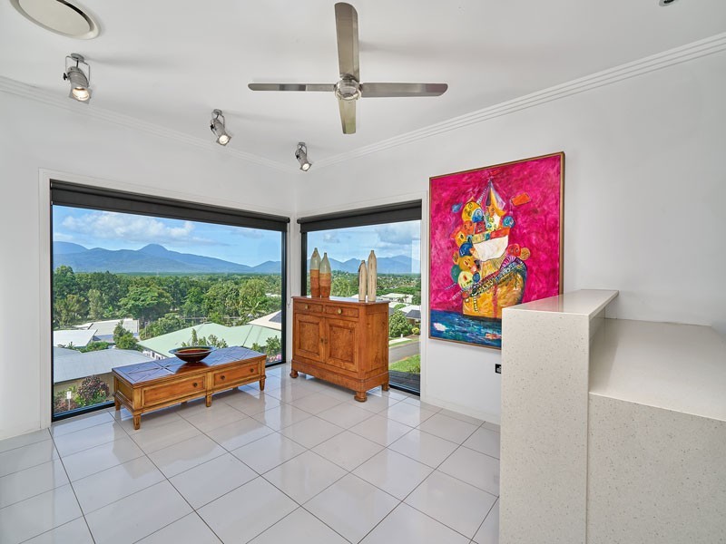 10 Sunbird Drive, Woree QLD 4868