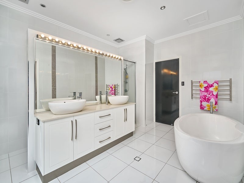 10 Sunbird Drive, Woree QLD 4868