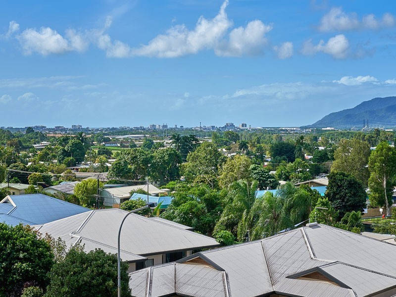 10 Sunbird Drive, Woree QLD 4868
