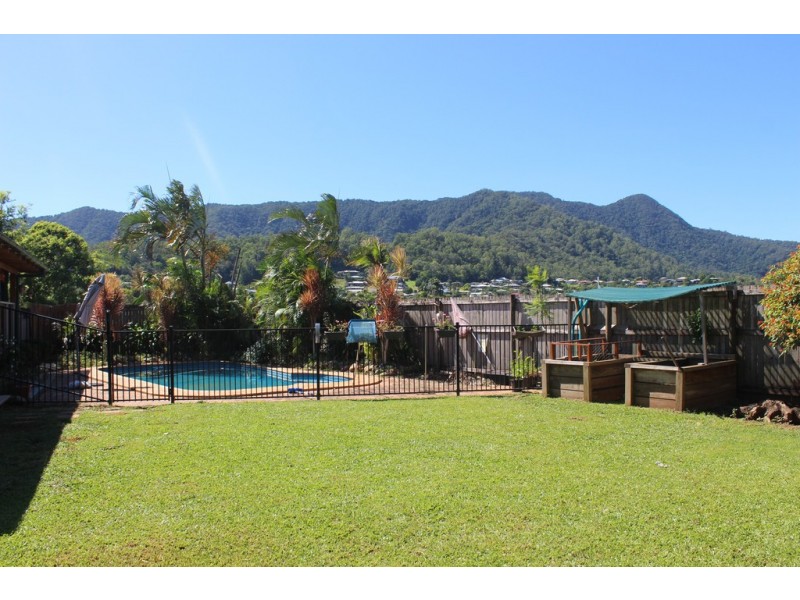 4 Bee Close, Bentley Park QLD 4869