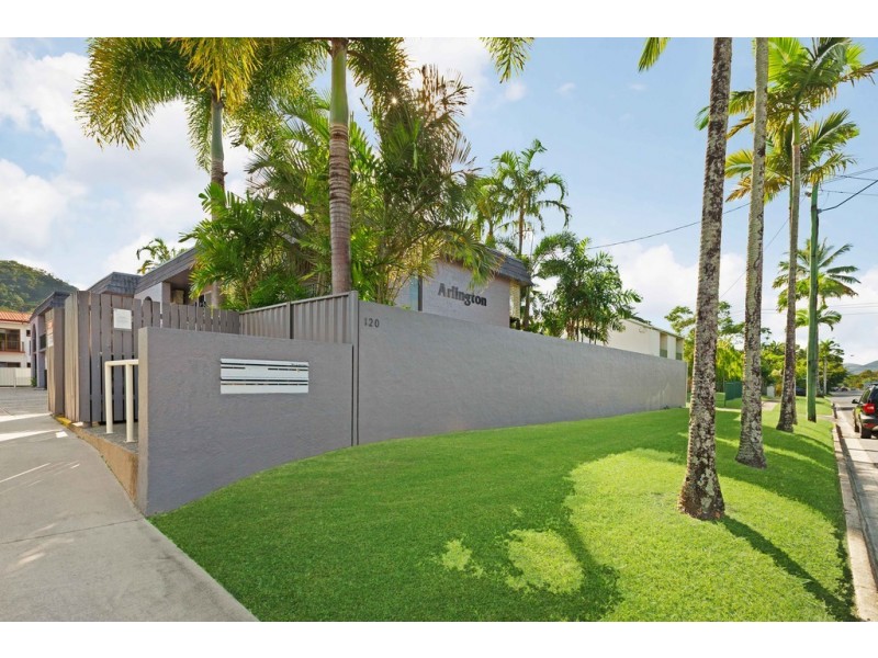 2/120 Greenslopes Street, Edge Hill QLD 4870