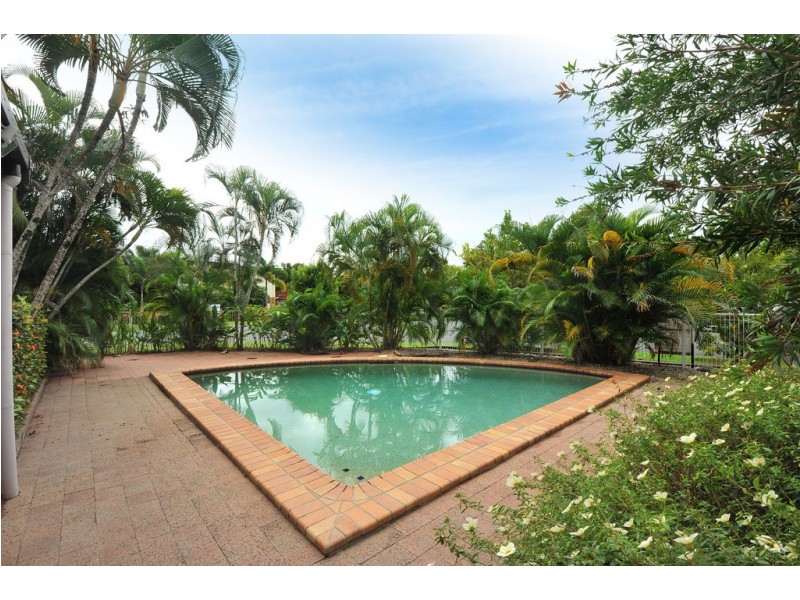 8/23 Springfield Crescent, Manoora QLD 4870