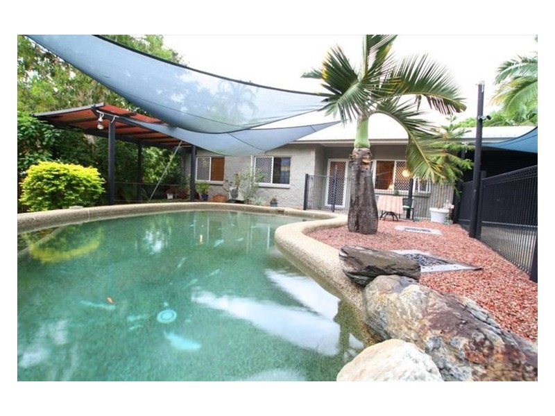 6 Milford Close, Kanimbla QLD 4870