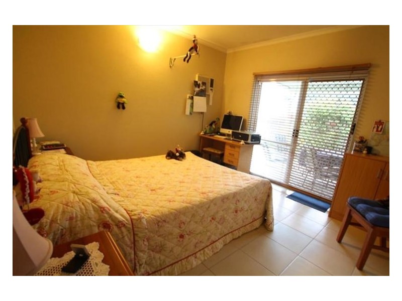 6 Milford Close, Kanimbla QLD 4870