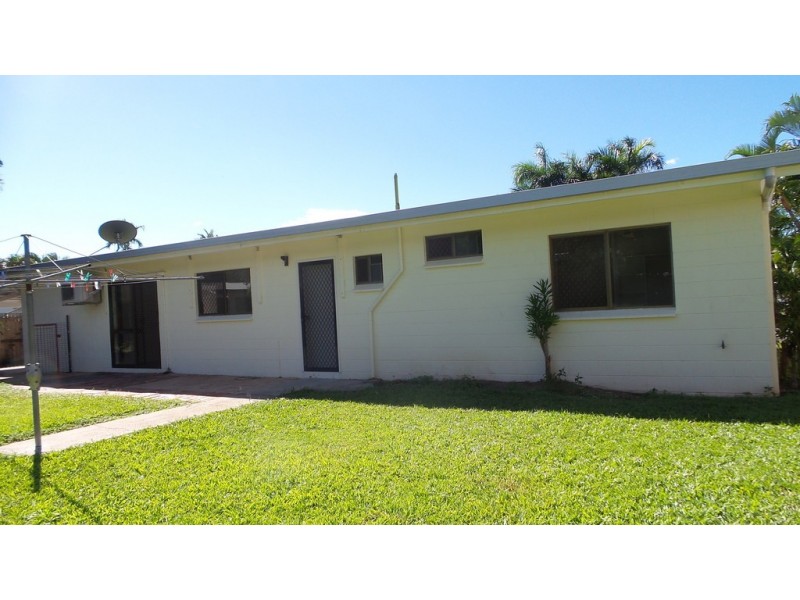 21 Pepperina Street, Mooroobool QLD 4870