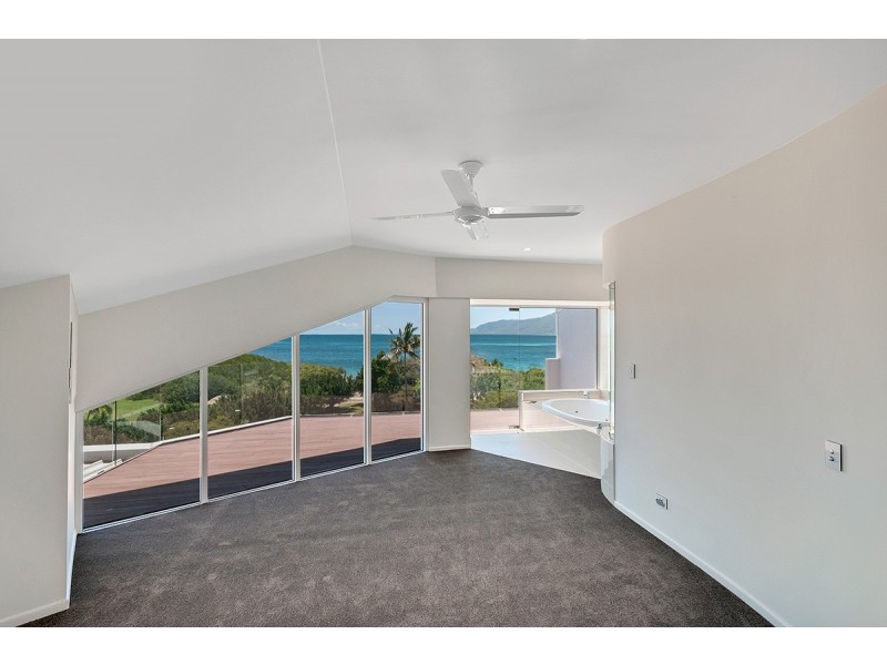 19/279 Esplanade, Cairns North QLD 4870