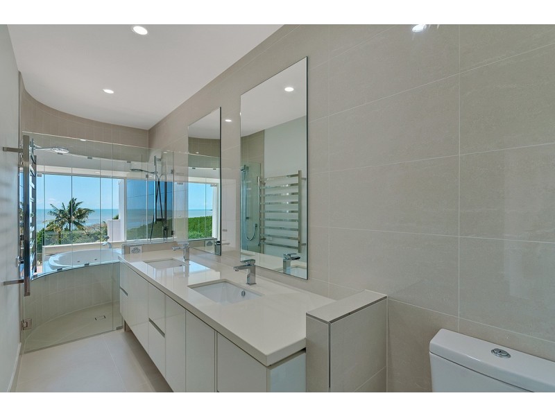 19/279 Esplanade, Cairns North QLD 4870