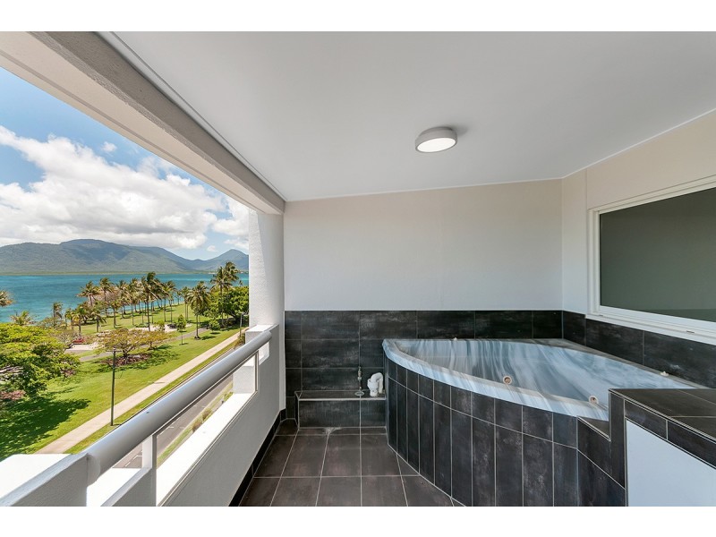 19/279 Esplanade, Cairns North QLD 4870